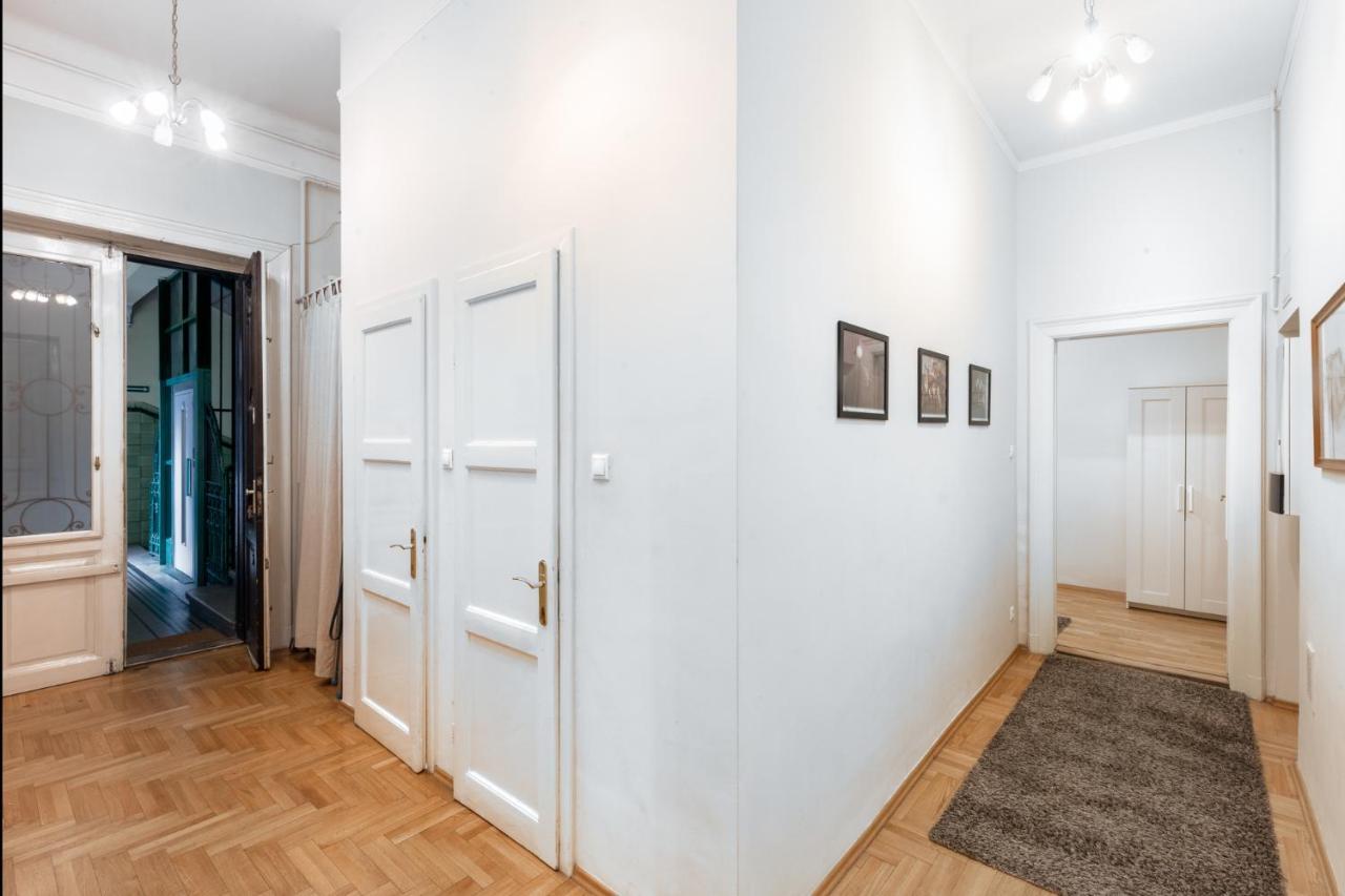 Orangehomes Kalvin Sq 2 Bedroom Apartment Budapeste Exterior foto
