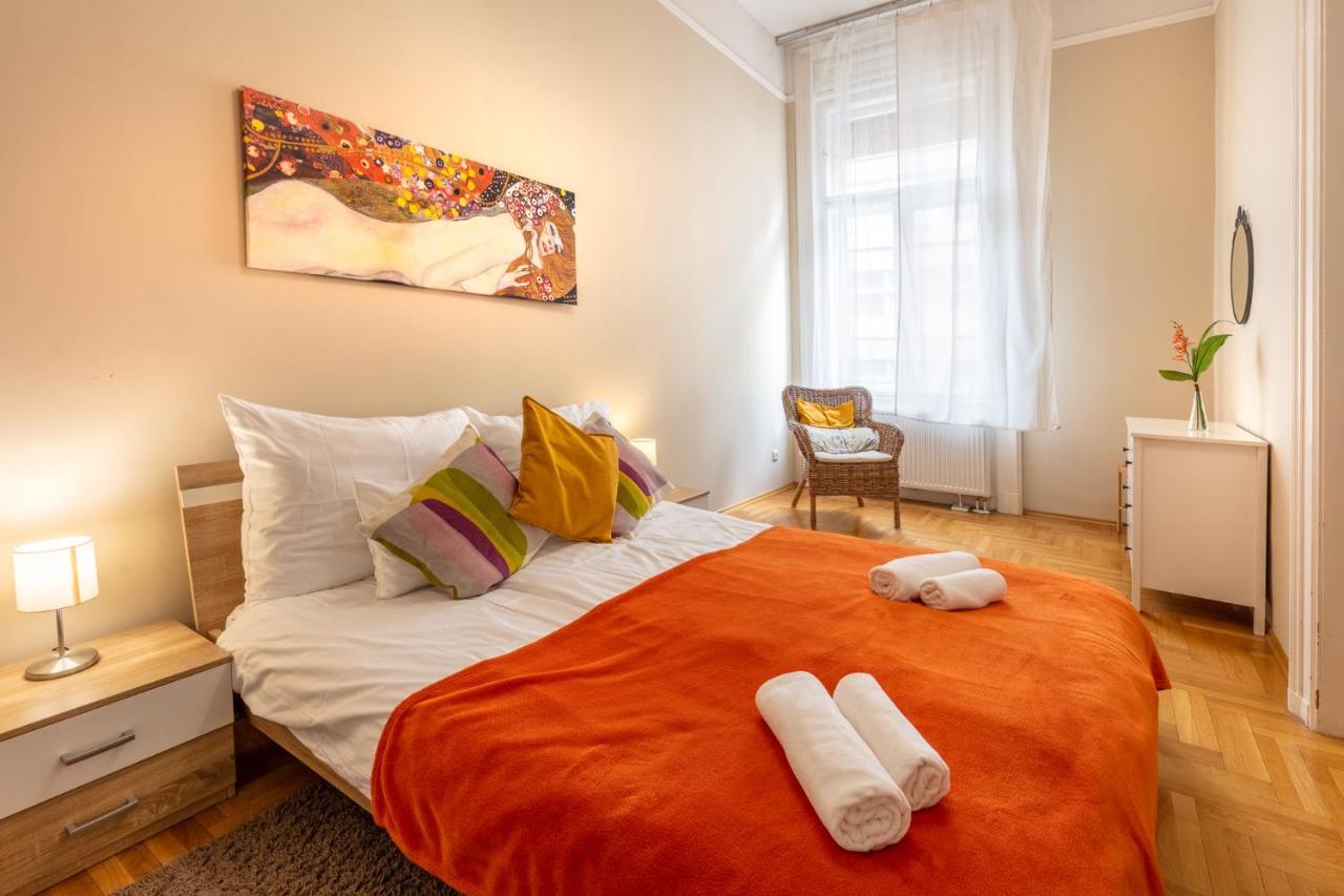 Orangehomes Kalvin Sq 2 Bedroom Apartment Budapeste Exterior foto